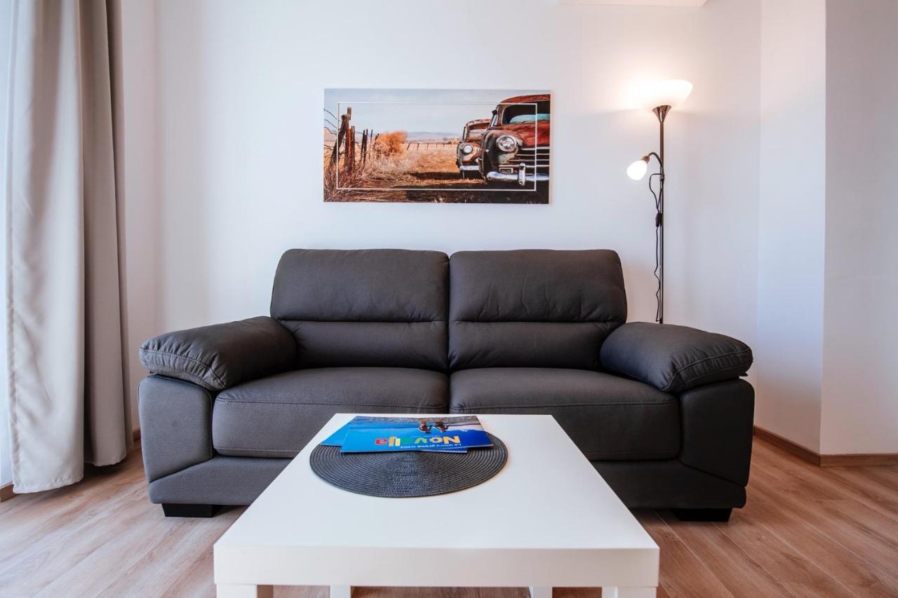 Rock Apartment *