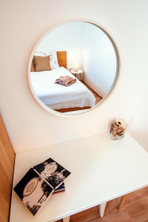 Rock Apartment *
