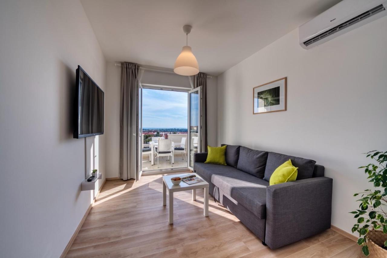 Rock Apartment *